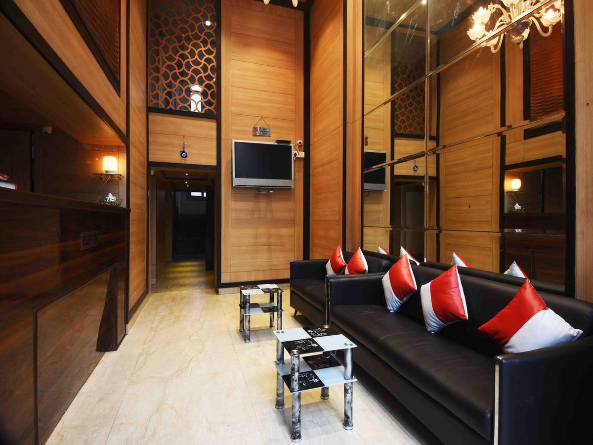 ניו דלהי Hotel Royal Grand - Opposite Axis Bank East Patel Nagar מראה חיצוני תמונה