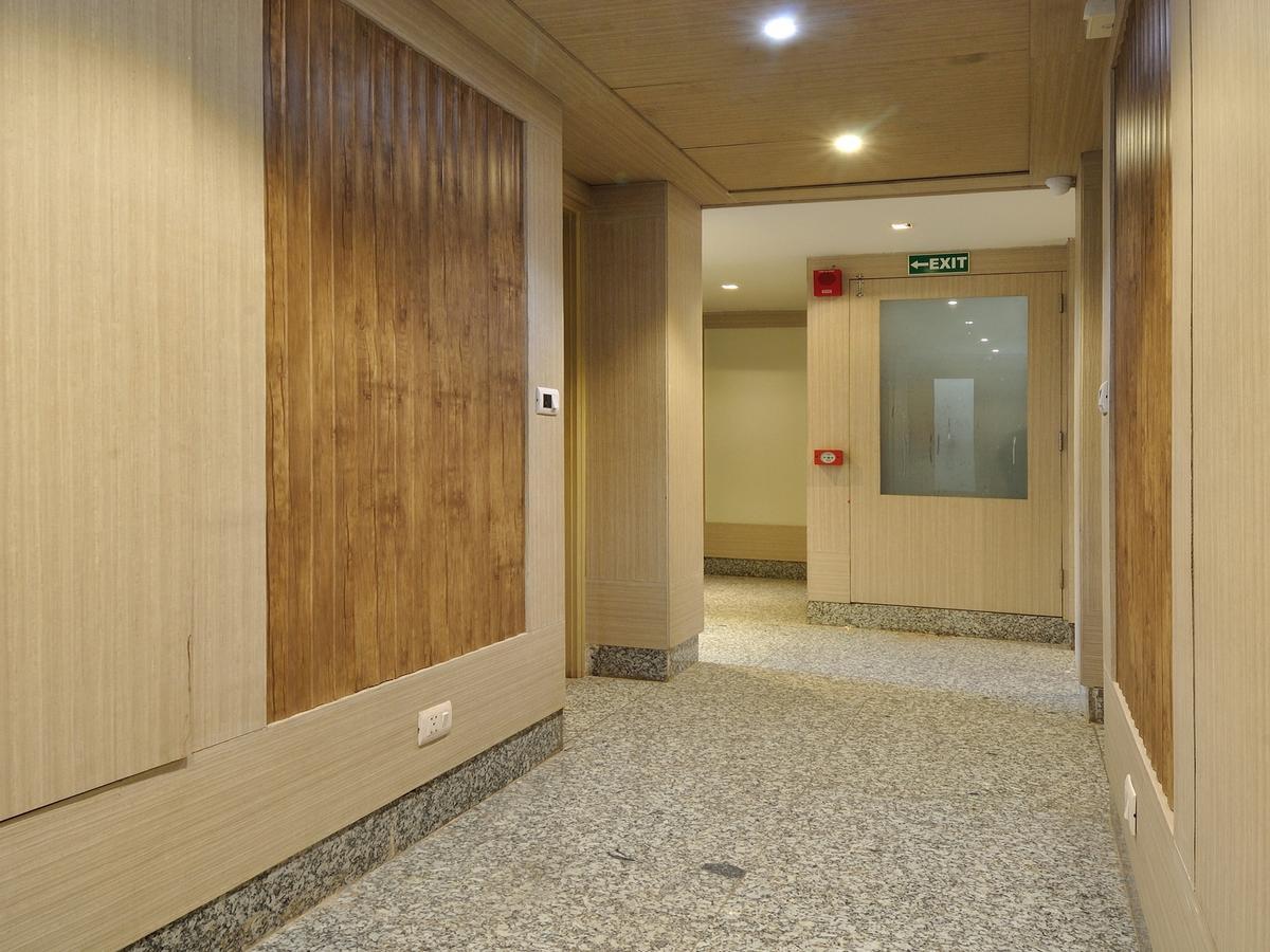 ניו דלהי Hotel Royal Grand - Opposite Axis Bank East Patel Nagar מראה חיצוני תמונה
