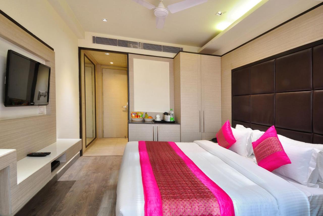 ניו דלהי Hotel Royal Grand - Opposite Axis Bank East Patel Nagar מראה חיצוני תמונה